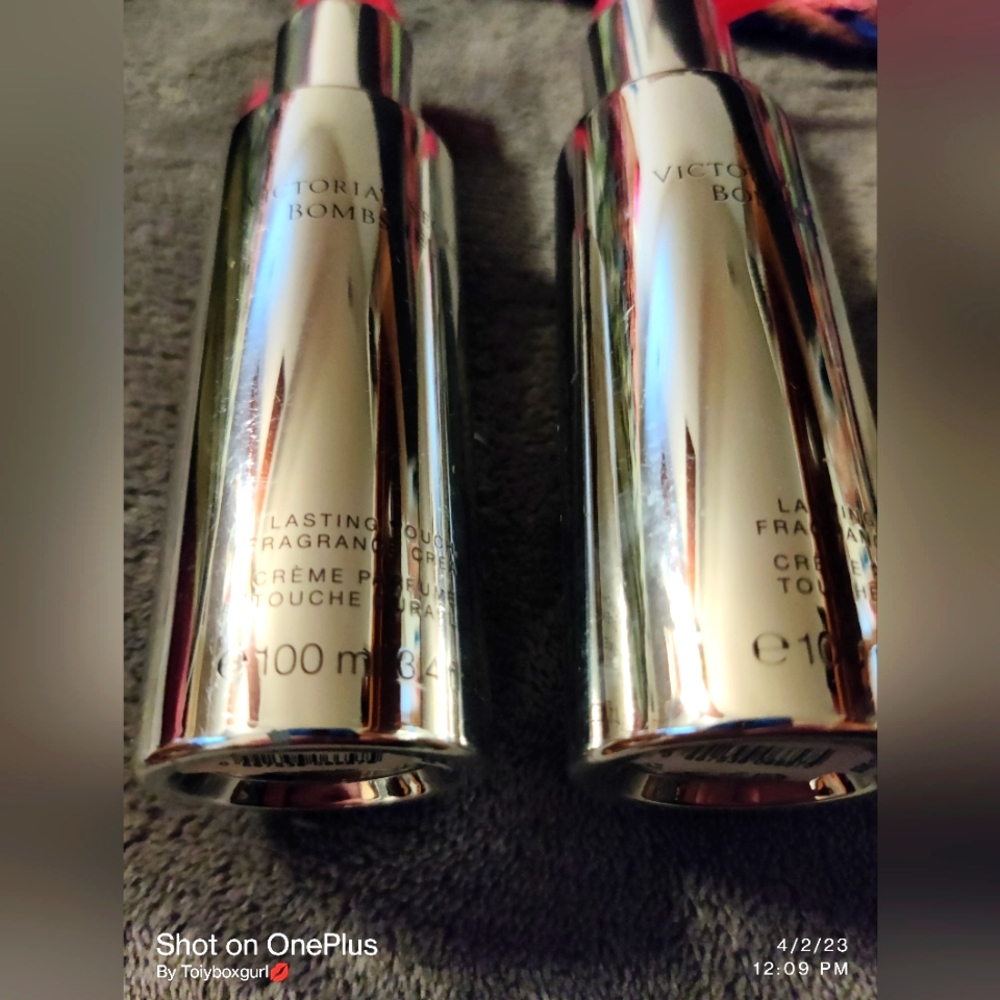 2 Victoria Secret Bombshell